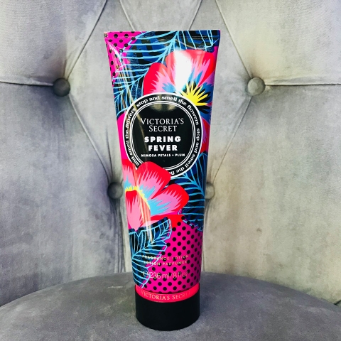 Dưỡng thể Victoria's Secret Spring Fever