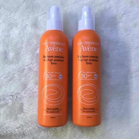 Xịt Chống Nắng Avene Very High Protection Spray SPF 50+