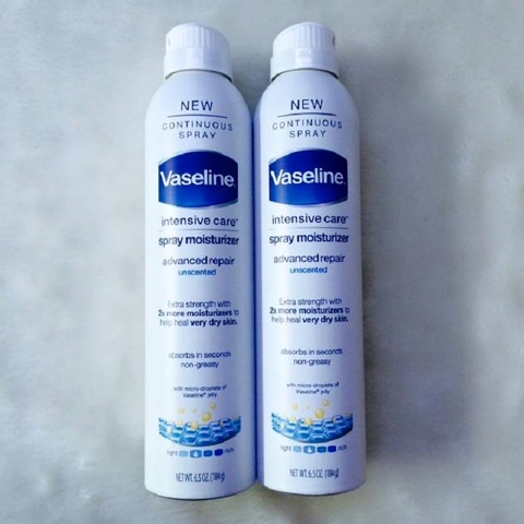 Xịt Dưỡng Thể Vaseline Intensive Care Spray Moisturizer