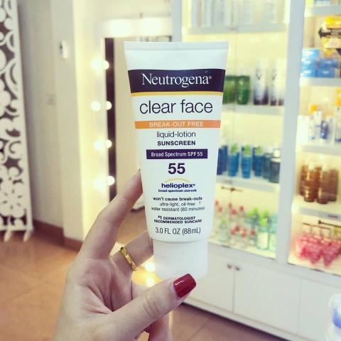 KEM CHỐNG NẮNG NEUTROGENA Clear Face SPF 55