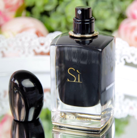 Nước hoa nữ Giorgio Armani Sì EDP Intense 100ml của Ý