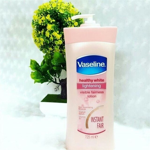 SỮA DƯỠNG THỂ LÀM TRẮNG VASELINE HEATHY WHITE 725ML