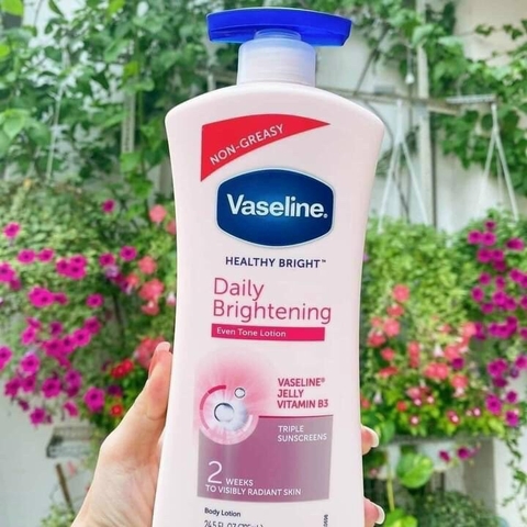 SỮA DƯỠNG THỂ LÀM TRẮNG VASELINE HEATHY WHITE 725ML