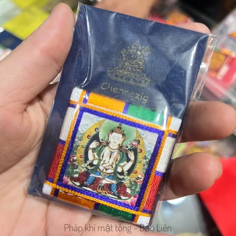 Amulet  Linh phù hộ thân