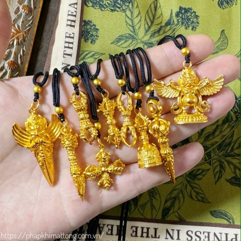 mặt dây hộ thân Sa Kim phong cách Tạng | Đại Bàng Kim Sí Điểu – Phổ Ba Kim Cang Chử hàng phục