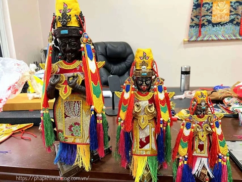 Bộ y phục Phật Zakiram/Zakhi Lhamo phong cách Tây Tạng