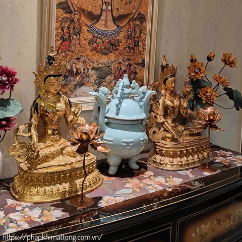 Chân nến hoa sen nghệ thuật bằng đồng
