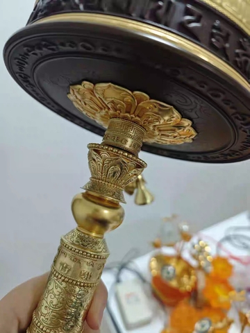 Kinh Luân cầm tay