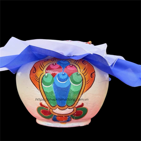 Bảo bình Ngài Đại Hắc Thiên Trắng