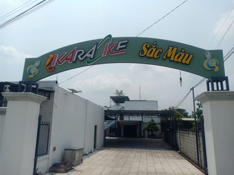 Bảo hiểm cháy nổ karaoke, vũ trường: từ 2 tầng hoặc 300 m² phải mua, phí 0,40% (2026)