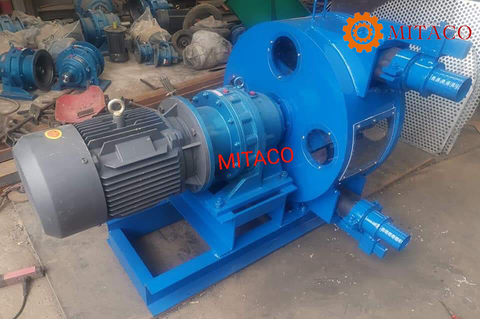 Hộp giảm tốc 2 cấp đồng trục là gì? Ứng dụng và ưu nhược điểm chi tiết