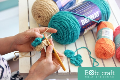 Handmade là gì ? Những đồ handmade được tạo hình  gấu len dùng để trang trí nhà cửa ?