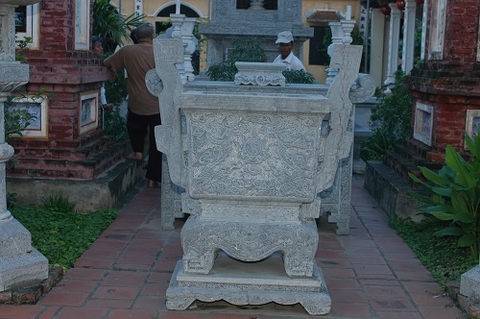 Lư hương đá 07