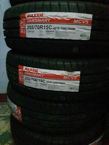 MAXXIS 205/70R15C