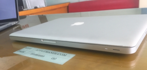 Macbook Pro Late 15 inch -2011- MD322 core i7 ram 4gb 500 98%