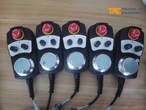 tay quay CNC 5 trục loại tốt