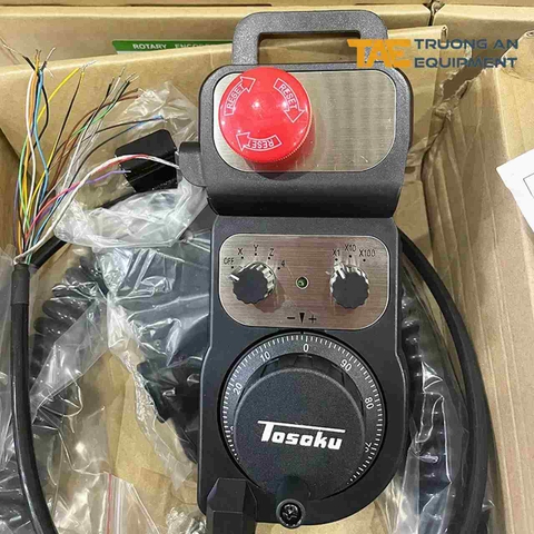 tay quay 5 trục CNC