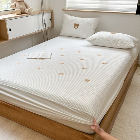 Drap bọc 140x200cm gồm 2 vỏ gối - Gấu sọc trắng - DRP01634a