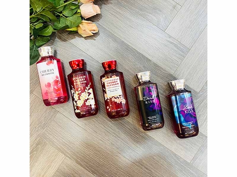 Sữa tắm Bath & Body Works Japanese Cherry Blossom - GXT08901