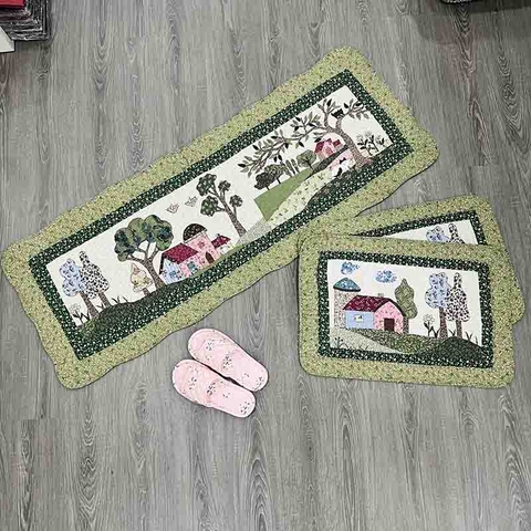 Thảm set 3 - Ngôi nhà hồng viền hoa xanh lá TDA04725 & TCC04525 - T3N04725