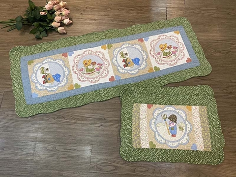 Thảm set 3 - Cô bé và cún con - Xanh lá đậm - T3N12607