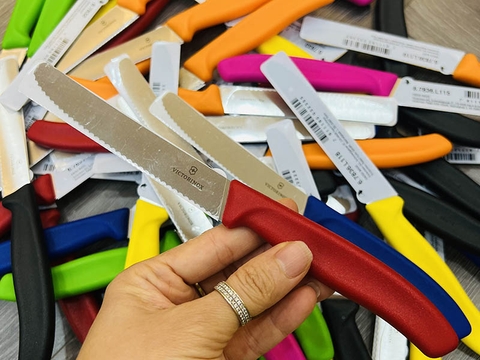 Dao răng cưa Victorinox Thụy Sỹ - đỏ - DNB02902