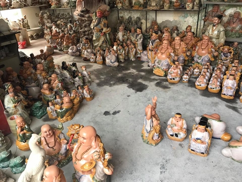 Tượng gốm sứ Bát Tràng