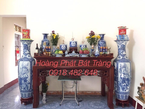 Sắp xếp ban thờ có 5 bát hương như thế nào
