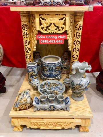 Bộ đồ thờ men rạn đắp nổi Bát Tràng cho ban thờ thần tài