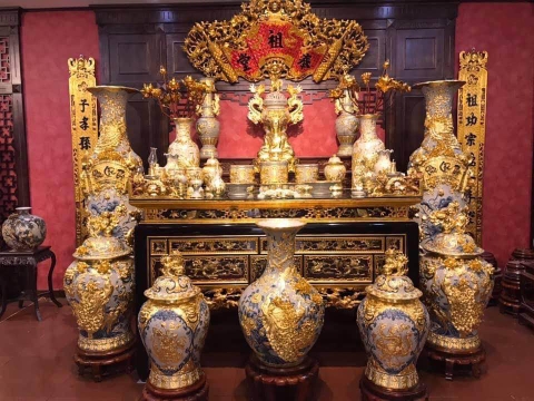 Bộ đồ thờ men rạn đắp nổi dát vàng Lưỡng Long Chầu Nguyệt