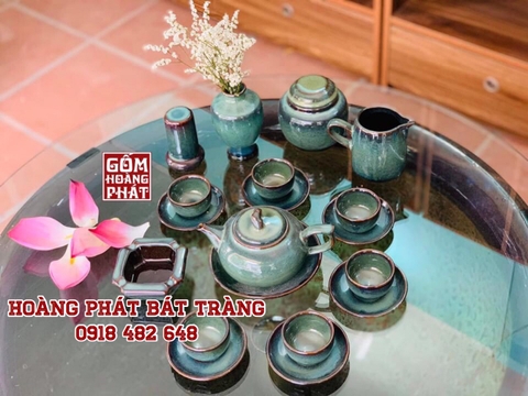 Bộ ấm chén dáng chóp men hỏa biến Bát Tràng