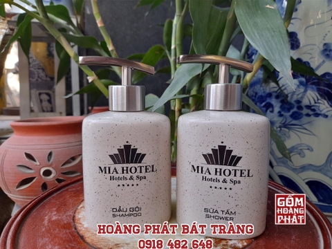 Bộ đựng dầu gội, sữa tắm, nước rửa tay gốm Bát Tràng in logo MHI