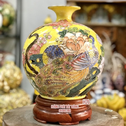 Bình hút tài lộc công danh phú quý nền vàng vân nổi vẽ vàng H25cm