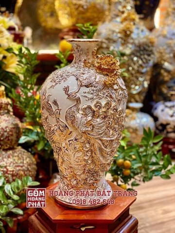 Mai bình công đào phú quý màu trắng đắp nổi mạ vàng cao cấp Bát Tràng MBTL10