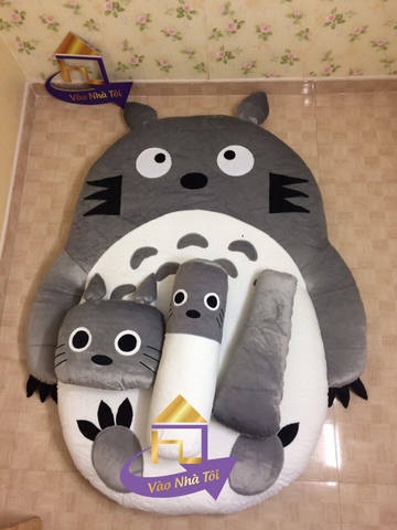 Nệm hình thú Totoro