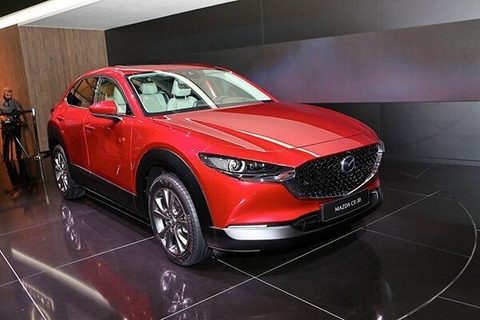 Đánh Giá Xe Ô Tô Mazda CX-30 2021, Crossover nằm giữa CX3 và CX5 .