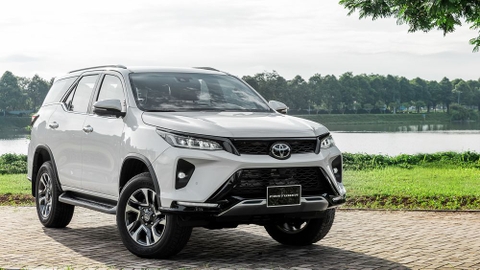 Đánh Giá Xe Ô Tô Toyota Fortuner 2021 .