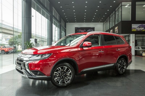 So sánh xe ô tô Honda CR-V 2021 và xe ô tô  Mitsubishi Outlander 2021 .