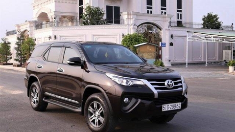 So sánh xe ô tô Toyota Fortuner và xe ô tô  Isuzu Mu-X