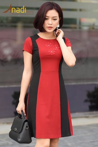 Váy phối thân thêu hoa - 695,000đ