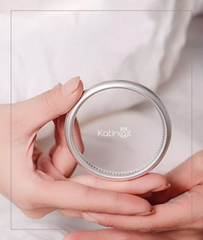 Vòng tay bạc nguyên khối bình an