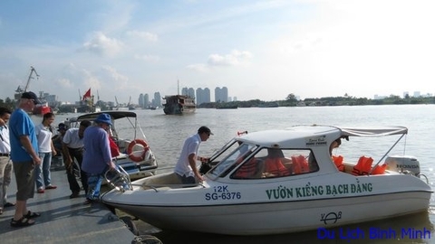 Tour Cano Trên Sông Sài Gòn : THAM QUAN ĐỊA ĐẠO CỦ CHI BẰNG CANO