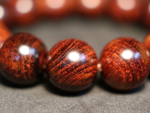 vòng tay gỗ tử đàn lá nhỏ ấn độ vip , 16mm-14 hạt