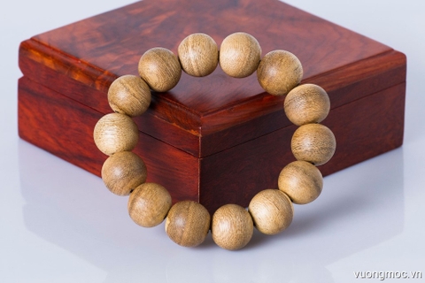 Vòng tay Trầm hương Gió Vườn 16mm