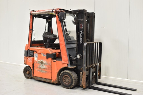 Báo giá xe nâng điện cũ ở đâu tốt và hợp lý nhất hiện nay?