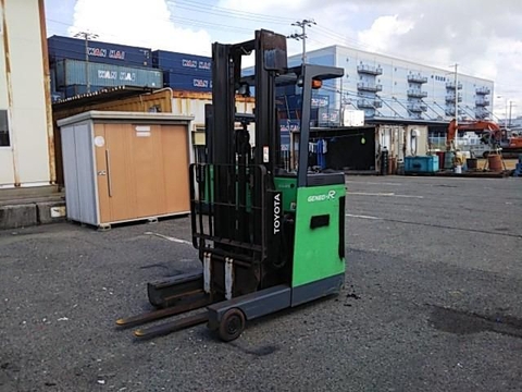 Có thể tin tưởng khi mua xe nâng điện đứng lái cũ tại TFV được hay không?
