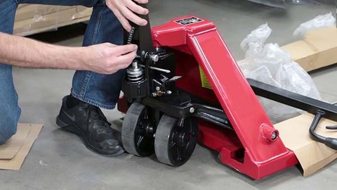 Hướng dẫn tự bảo trì bảo dưỡng xe nâng tay
