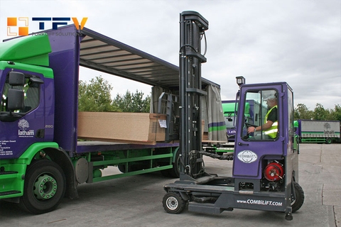 Combilift Depot - Giải Pháp Xe Nâng Đa Hướng Tối Ưu Cho Kho Bãi