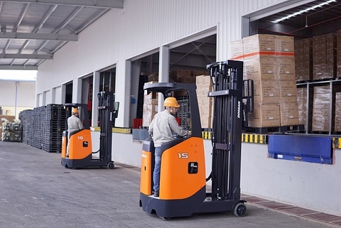 Quy định an toàn xe nâng trong các loại kho đặc biệt