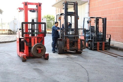 Vì sao xe nâng cần bảo hiểm để giảm rủi ro vận hành?